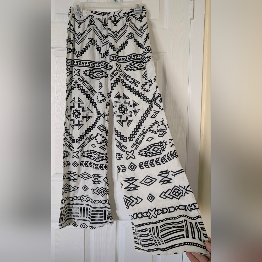 LAGACI Low Rise Rayon Tribal Aztec Boho Wide Leg Pants Size Small NWOT